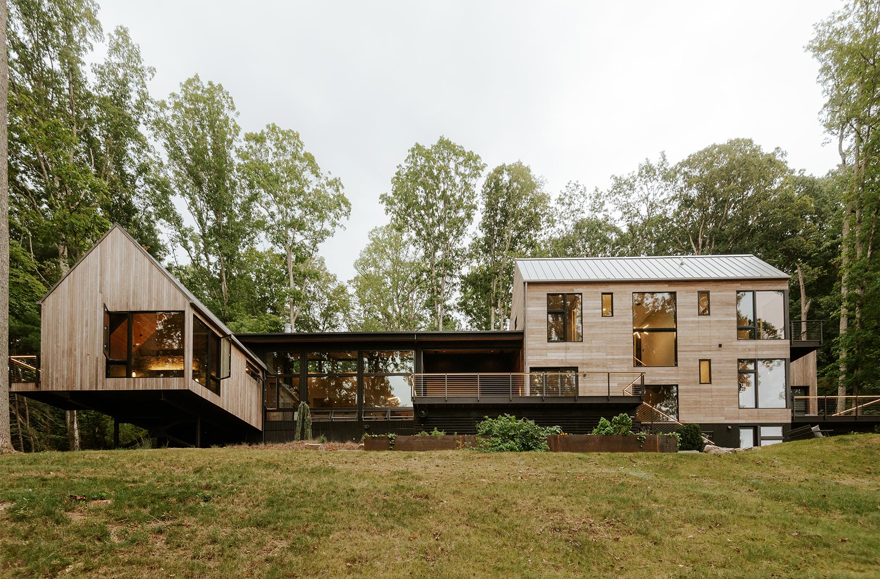 Luxury Custom Home Builder in Asheville - Osada Construction Modern Home Featured in Dwell Magazine
