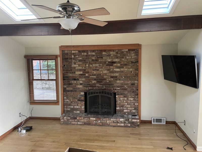 rolling-hills-renovation family room before